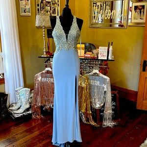 Gorgeous powder blue Faviana prom dress size 6